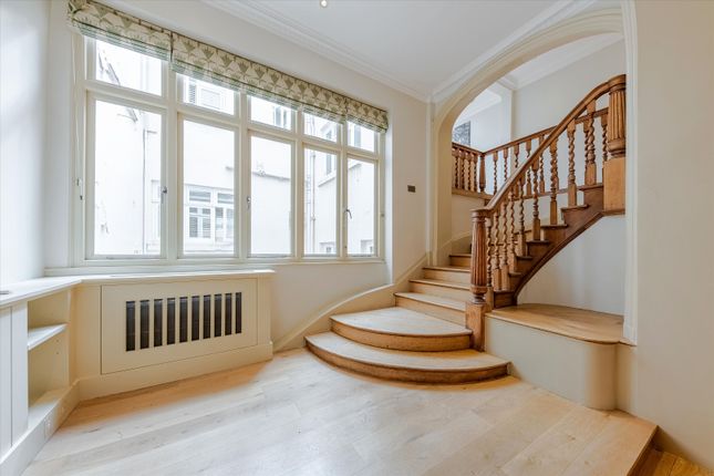 Wilton Crescent, London photo 3