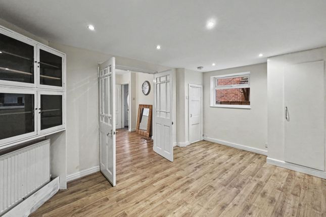 73 Highfield Road, Manchester photo 2