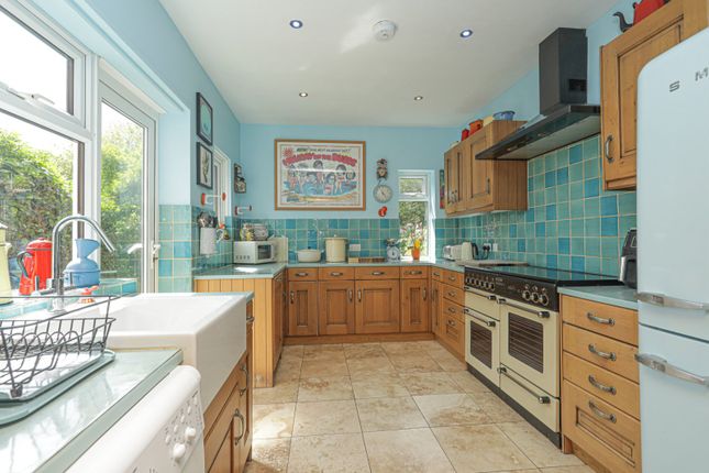 16, Dickens Road, Kent photo 2