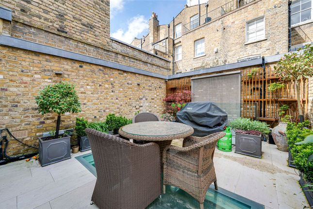 End terrace house for sale in Christchurch Street, Chelsea