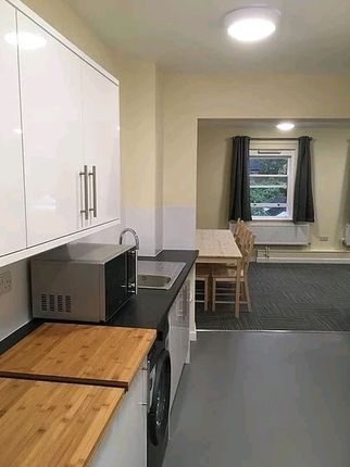 Terraced house to rent in Moss Street, Leamington Spa, Warwickshire