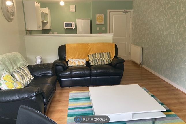 Flat, Firpark Court, Glasgow photo 2