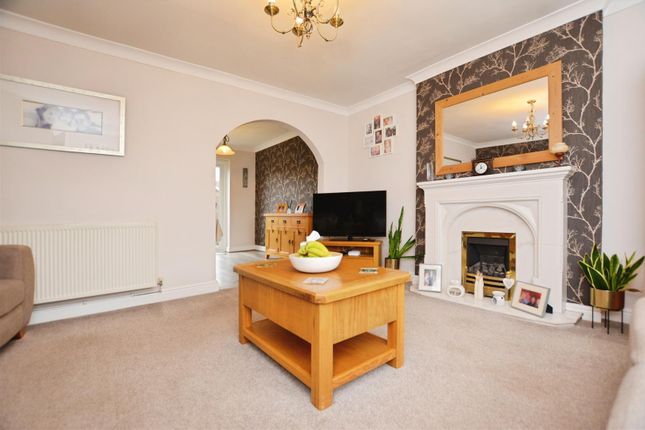 36, Blackthorn Close, Scunthorpe photo 3