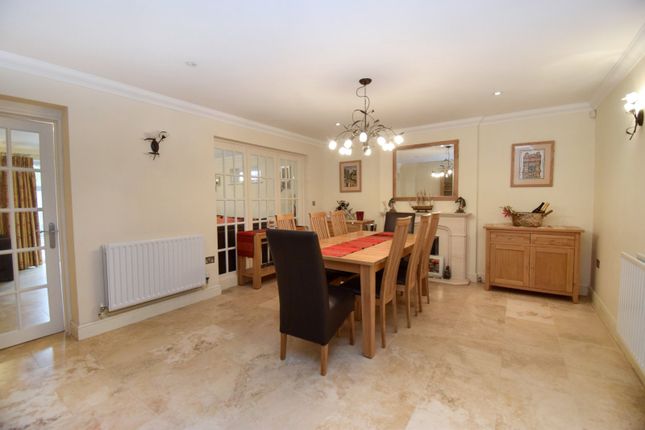Farm Road, Taplow photo 4