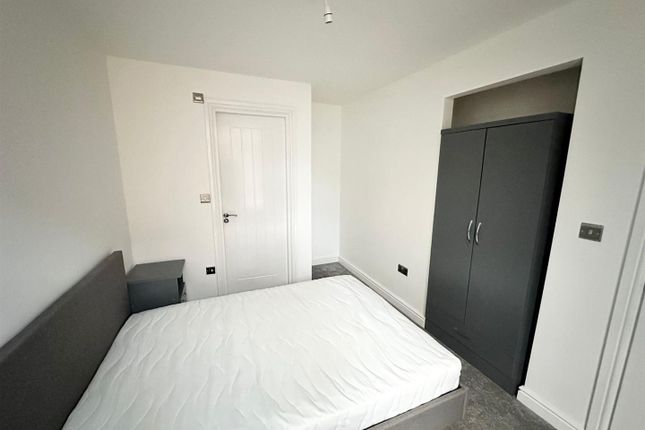 Flat to rent in Park Terrace, Liverpool, Merseyside