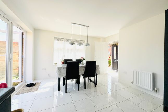 7, Prunus Drive, WELLINGBOROUGH photo 5