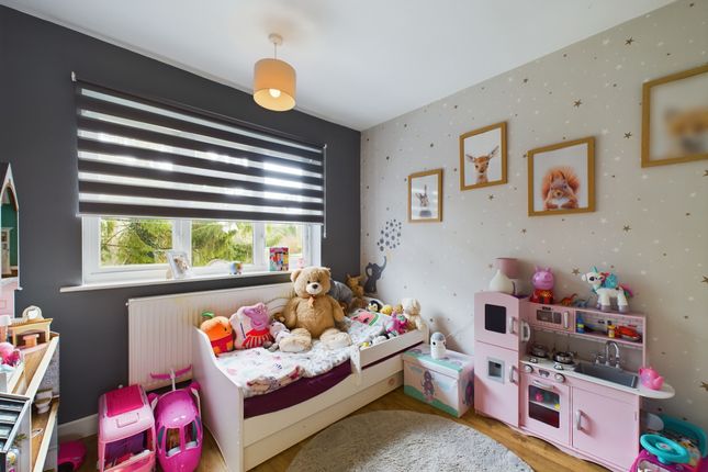 Maisonette for sale in Carver Hill Road, High Wycombe