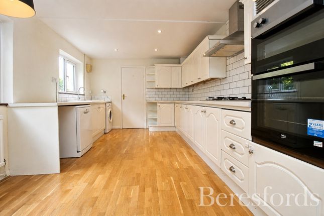 59, Victoria Road, Brentwood photo 3