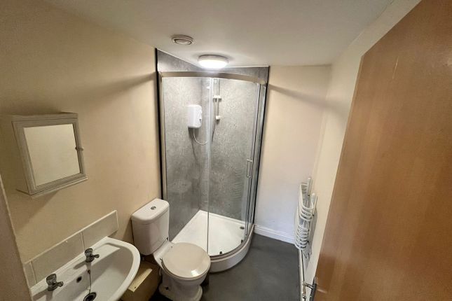 Flat 15, The Landmark, 18 New Road, Radcliffe photo 5