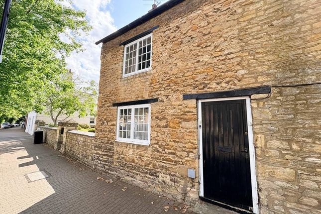 2-bed house on 113, High Street, Olney, £1,195/mo