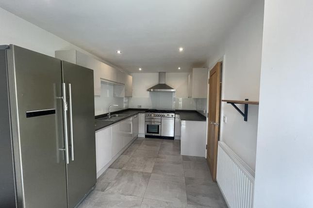 Mervan Rd, London, Sw2