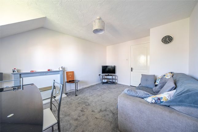27 Holmwood, 21, Park Crescent, Leeds photo 3
