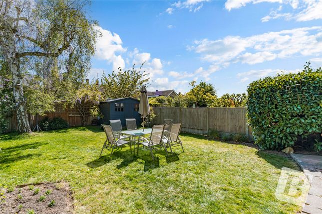 12, Plovers Mead, Brentwood photo 4