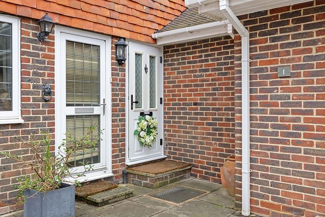 3, Tithe Barn Court, Aldwick Bay Estate,, Aldwick, West Sussex photo 2
