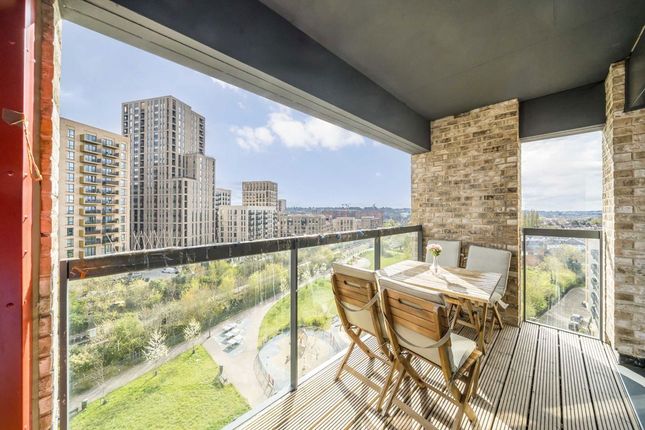 Flat 34, Advertiser Court, 2, Telegraph Avenue, London photo 4