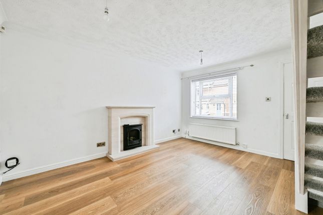 16, Hadleigh Close, Nottingham photo 3