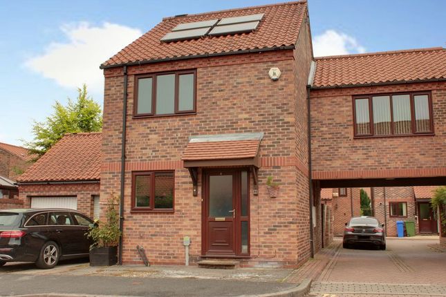 Thumbnail Semi-detached house to rent in St. Martins Court, Lairgate, Beverley