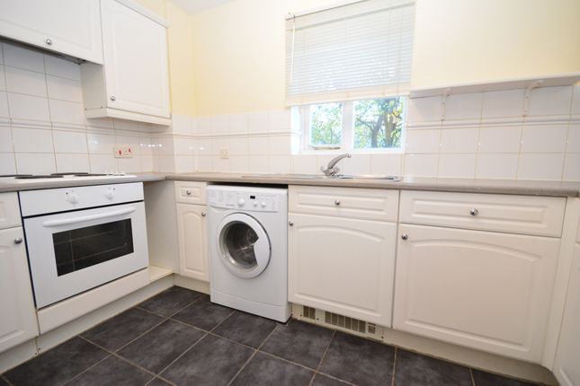 64, Aspen Grove, Aldershot photo 2