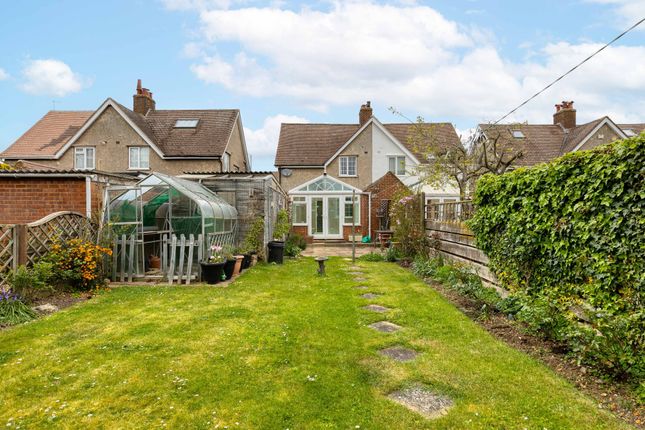 27 Cherry Trees, Henlow photo 4