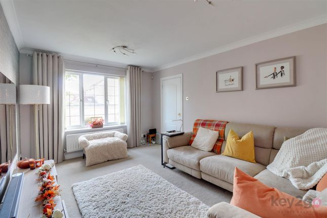 16, Morton Gardens, Sheffield photo 4