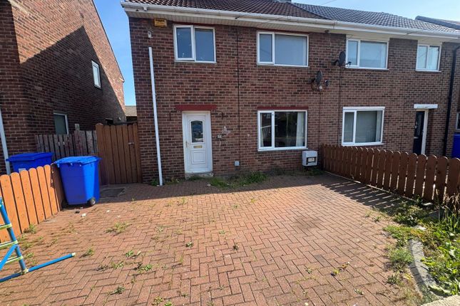 3-bed house on 35, Dene View Drive, Blyth, £90,000