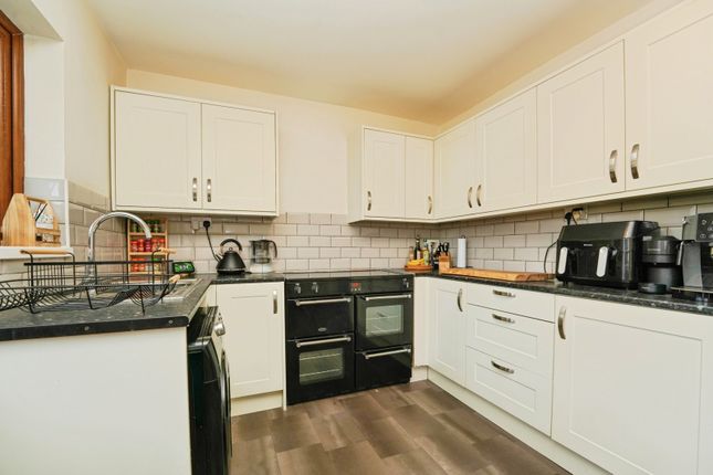 10, Bibsworth Avenue, Worcestershire photo 3