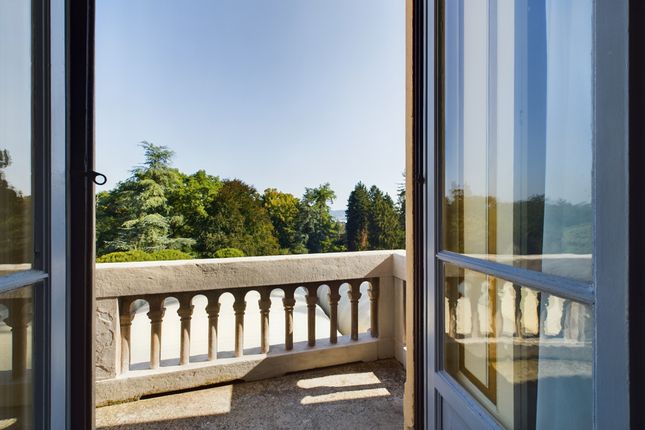 Villa for sale in Lesa, Novara, Piedmont, Italy