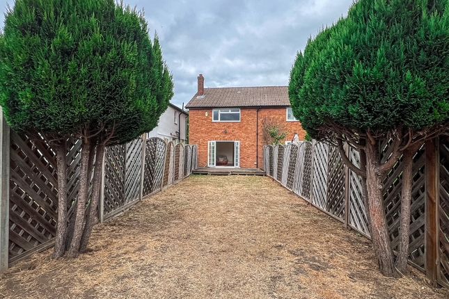Walton Road, West Molesey photo 2