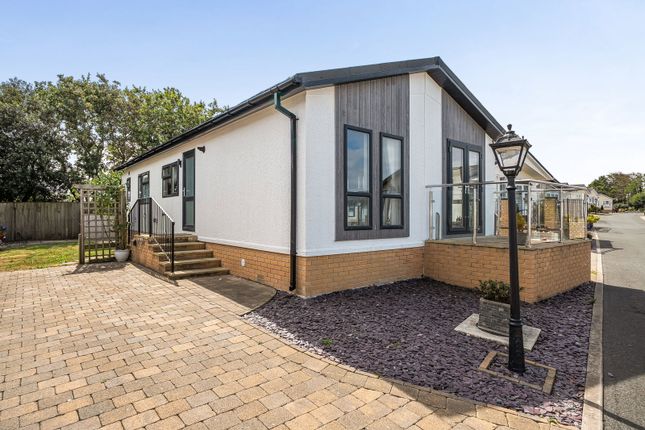 2-bed caravan on Meadowlands Court,28 Honeysuckle Way, Bude, £185,000