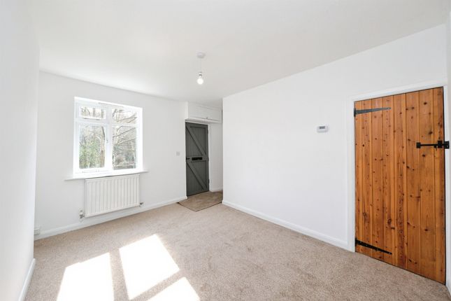 57, Parkside, Belper photo 2