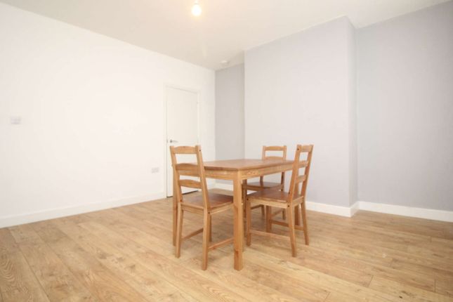5, Sandhurst Grove, Leeds photo 5