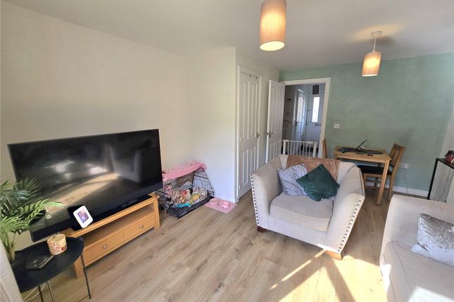 38, Lyons Drive, Coventry photo 4