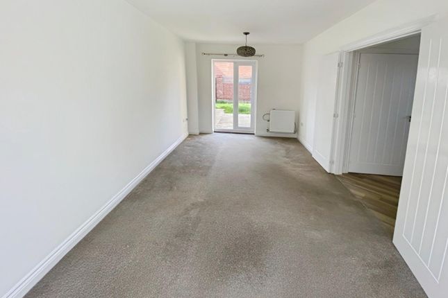 4, Arthur Maybury Close, Ashford photo 4