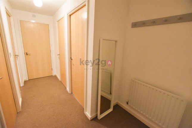 8, Park Grange Mount, Sheffield photo 4