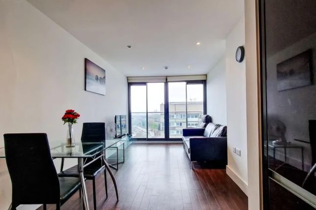 Flat 1103, 455, High Road, Wembley photo 2