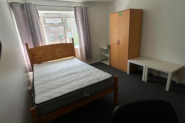52 Bolster Grove, London photo 5