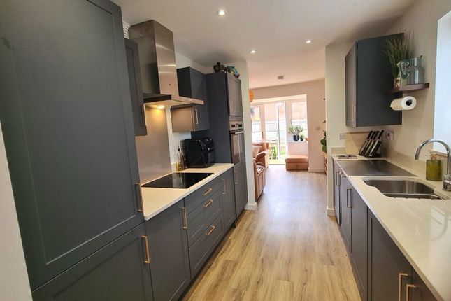 27, Mallow Way, Northants photo 4