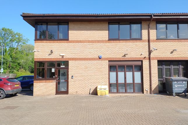 Industrial to let in Coldharbour Lane, Harpenden