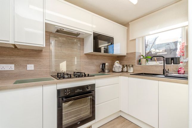 2-bed house on 5, Spring Meadow, Tipton, £220,000
