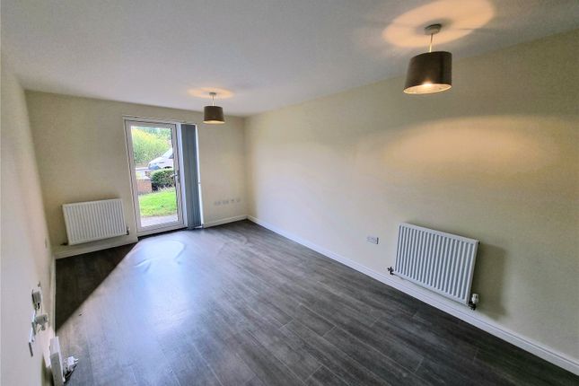 45, Parkside Crescent, Telford photo 3