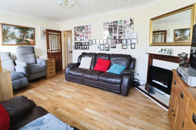 52, Wroughton Place, Cardiff photo 3
