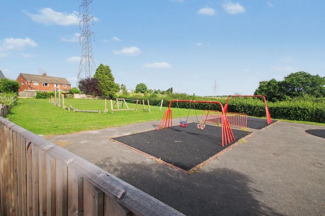 9 Toll Bar Road, Stoke-On-Trent photo 4