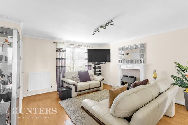 12, Moorwood Drive, Oldham photo 4