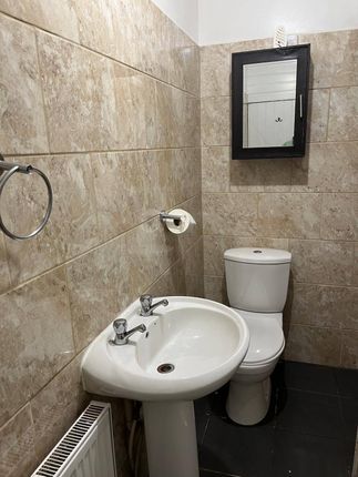 38 Lyndhurst Road, Luton photo 3
