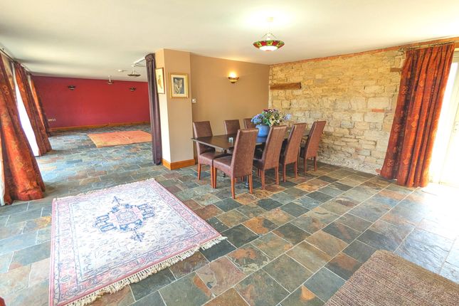 Barn conversion to rent in Bourne Road, Colsterworth