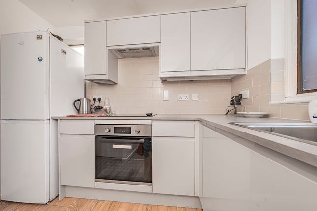 12 Colley House, Whitehall Road, Uxbridge photo 2