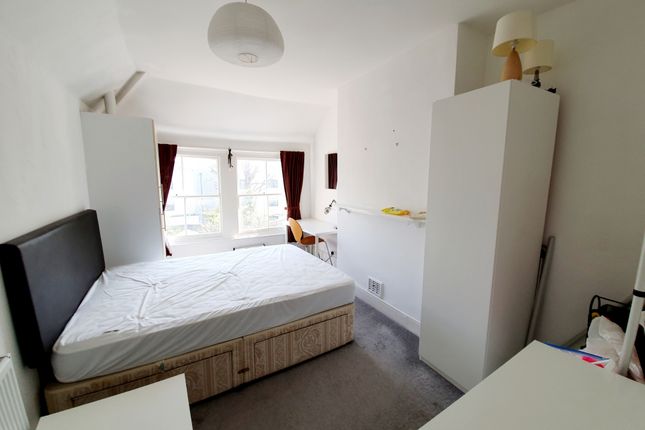 Flat C 43, Talbot Road, London photo 4