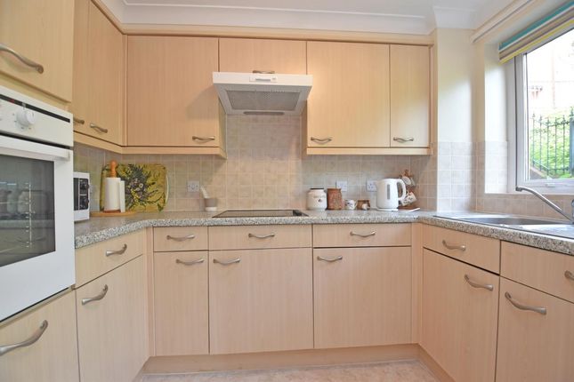 1 Clarks Court, High Street, Cullompton photo 2