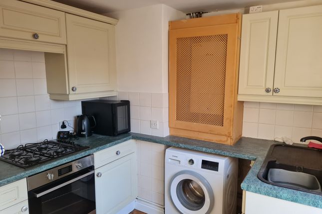 End terrace house to rent in Fountain Street, Caistor
