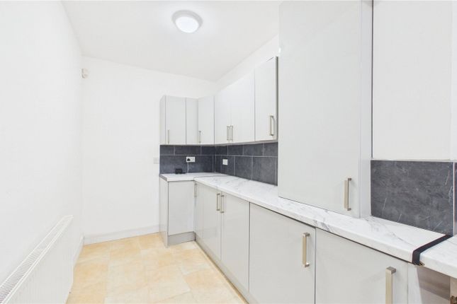26, Stoneleigh Avenue, Acklam photo 4